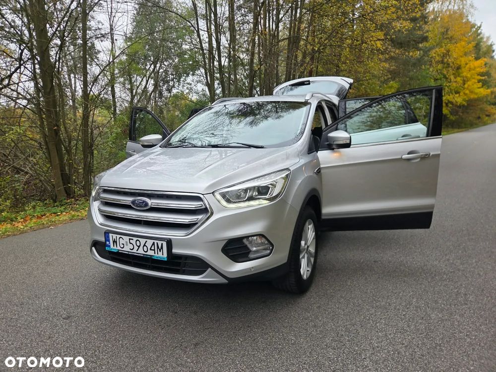 Ford Kuga 1.5 EcoBoost 2x4 Business Edition - 4