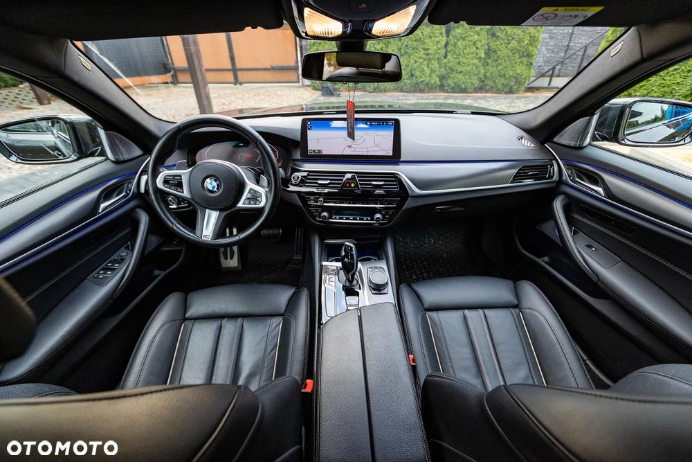 BMW Seria 5 520d M Sport sport - 5