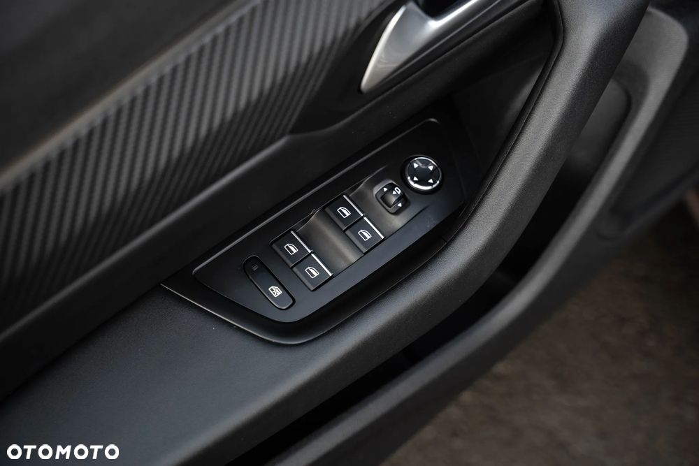 Peugeot 508 1.6 PureTech Allure S&S EAT8 - 19