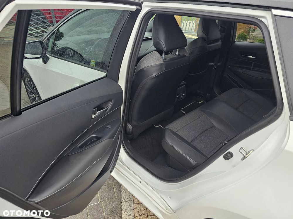 Toyota Corolla 1.8 Hybrid Style - 11