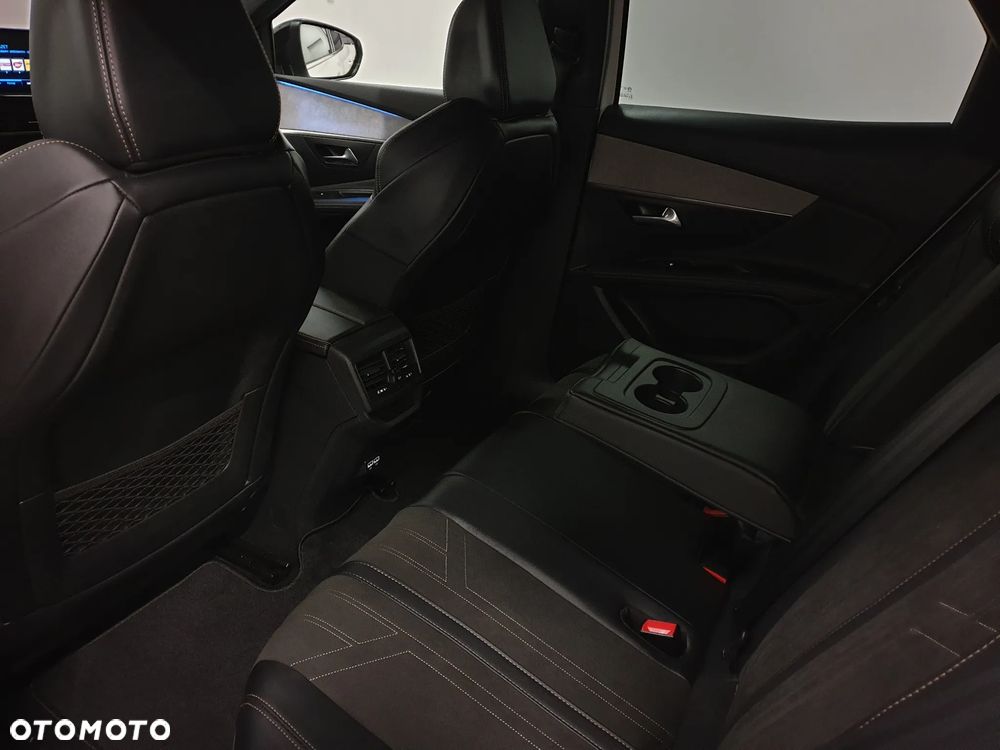 Peugeot 3008 1.5 BlueHDi GT S&S - 26