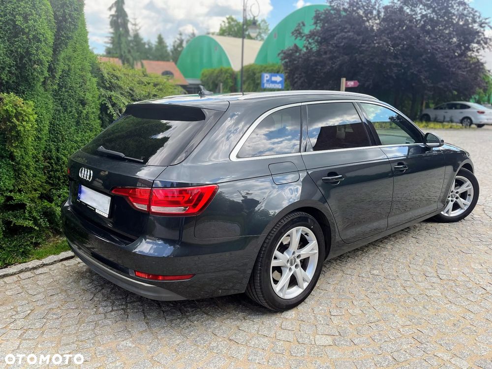 Audi A4 Avant - 10