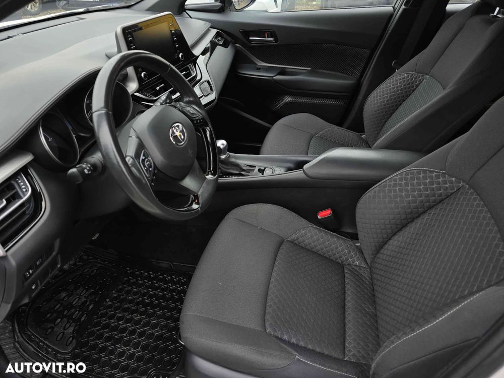 Toyota C-HR - 14