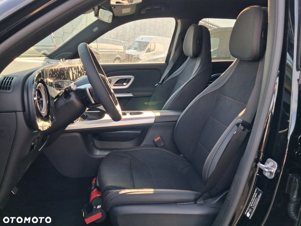 Mercedes-Benz GLB 200 mHEV 8G-eDCT - 9