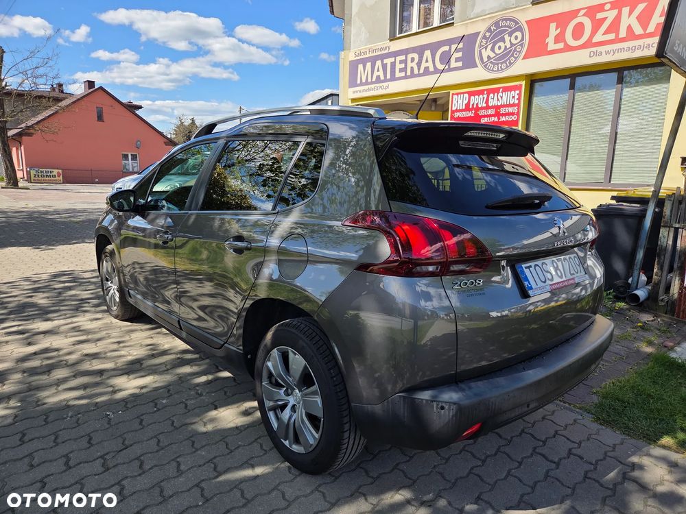 Peugeot 2008 1.2 Pure Tech Style EU6 - 5