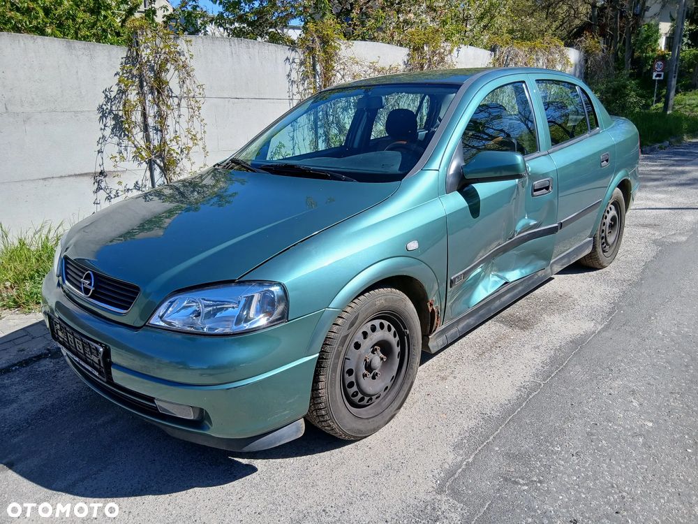 Opel Astra - 2