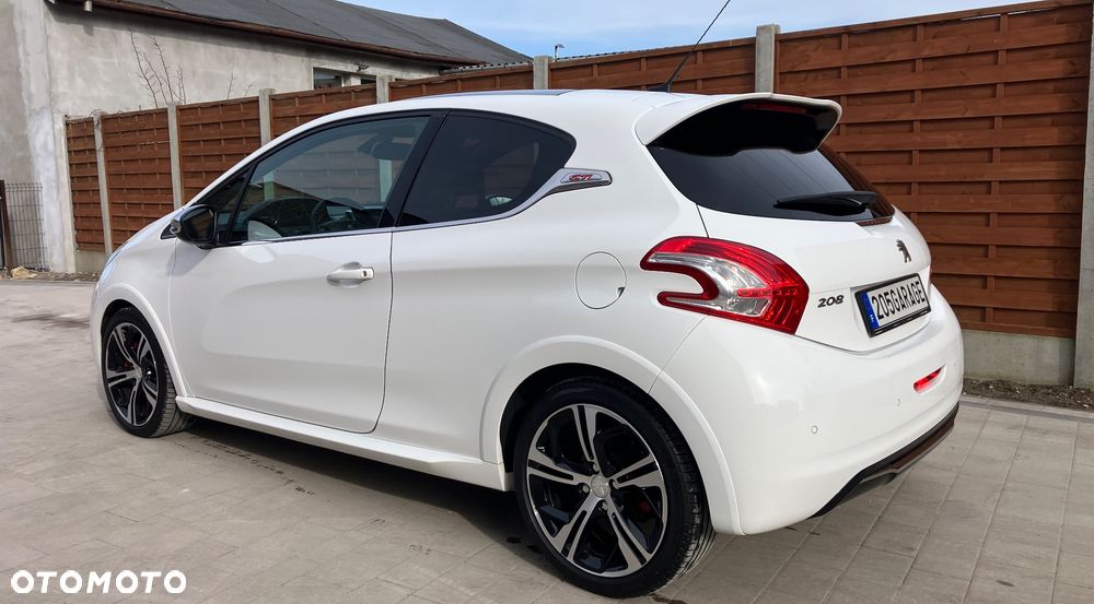 Peugeot 208 1.6 THP GTi - 5