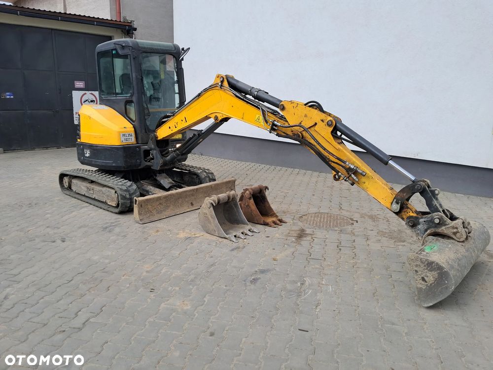 Bobcat E 35 * 3 łyżki * 3.5T *szybkozłącze * dodatkowe linie hydrauliczne * 2016r KUBOTA silnik 24.4KW * zero obrys * 3130 mtg *waga 3500 kg mini KOPARKA U36 303.5 8035 ET35 EZ35 ECR 38 U35 - 19