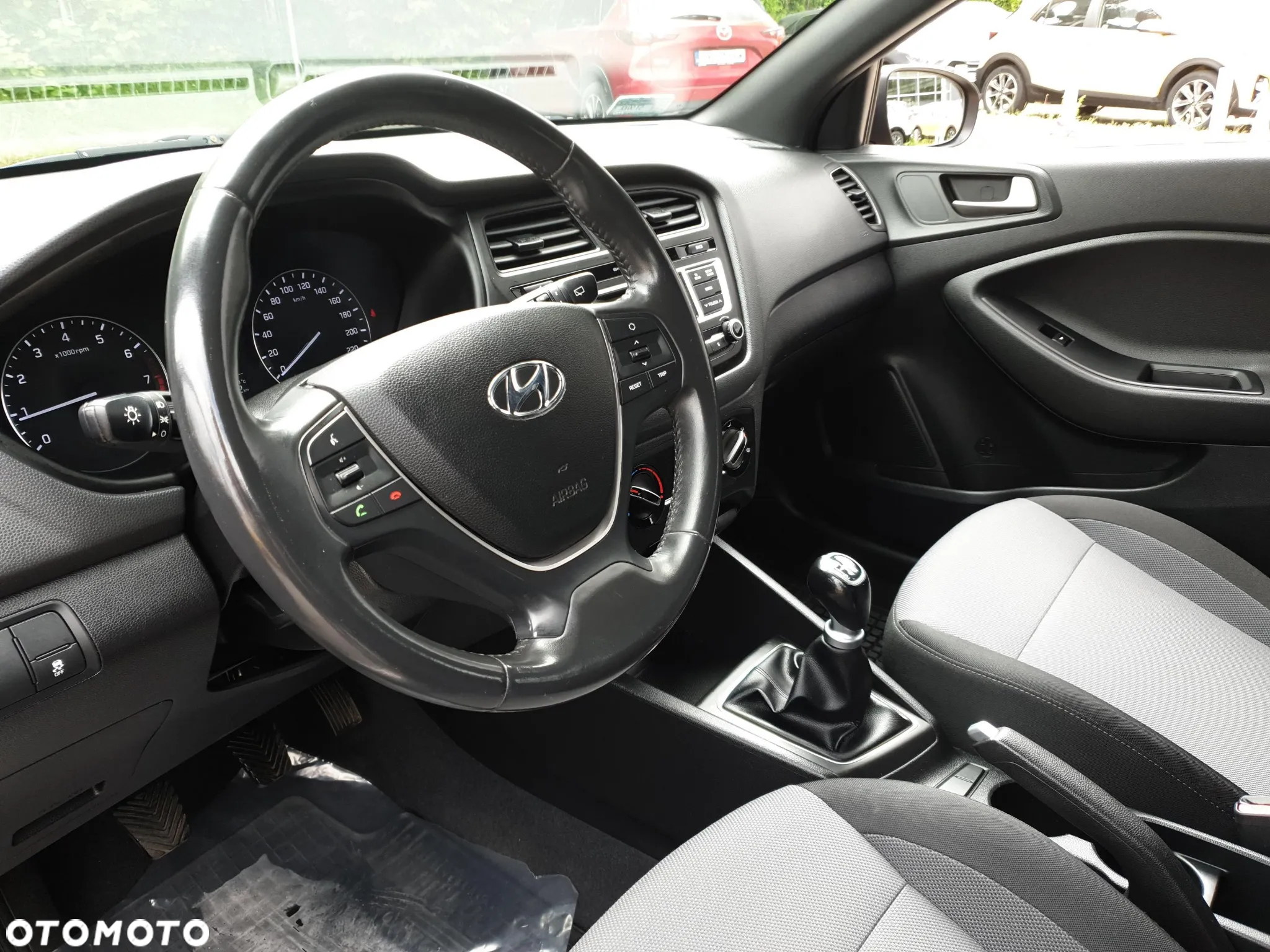 Hyundai i20 1.2 Fresh - 9