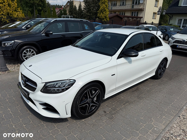 Mercedes-Benz Klasa C 300 e 4MATIC 9G-TRONIC