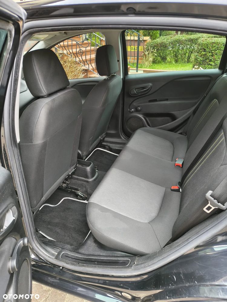Fiat Punto 1.2 Young - 4
