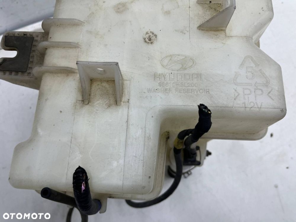Zbiorniczek spryskiwaczy Hyundai Grandeur IV 05-11r. dwie pompki na KSENON XENON 98610-3l200 - 7