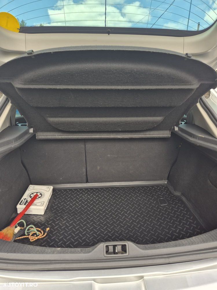 Renault Megane ENERGY dCi 110 Start & Stop Bose Edition - 11