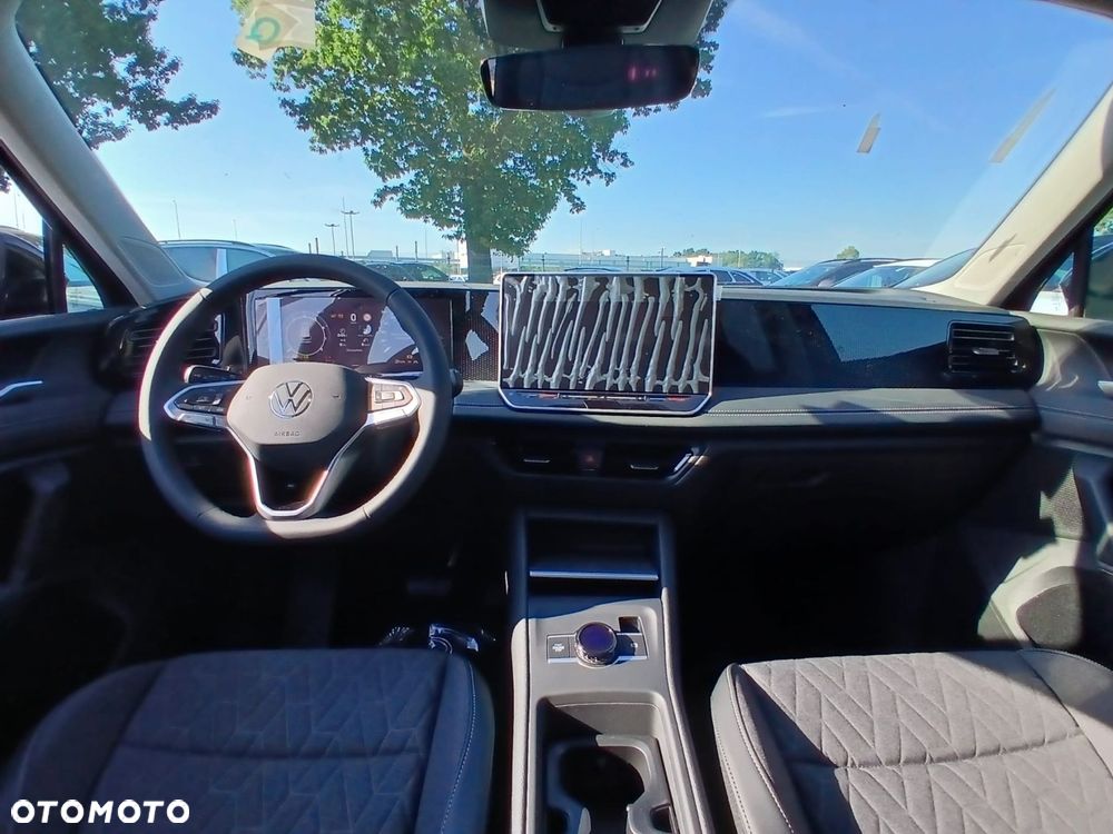 Volkswagen Tiguan - 9