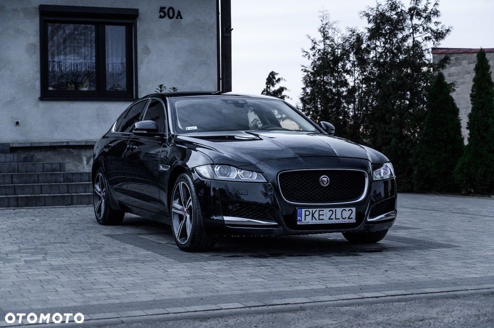 Jaguar XF 2.0 T AWD Prestige - 2