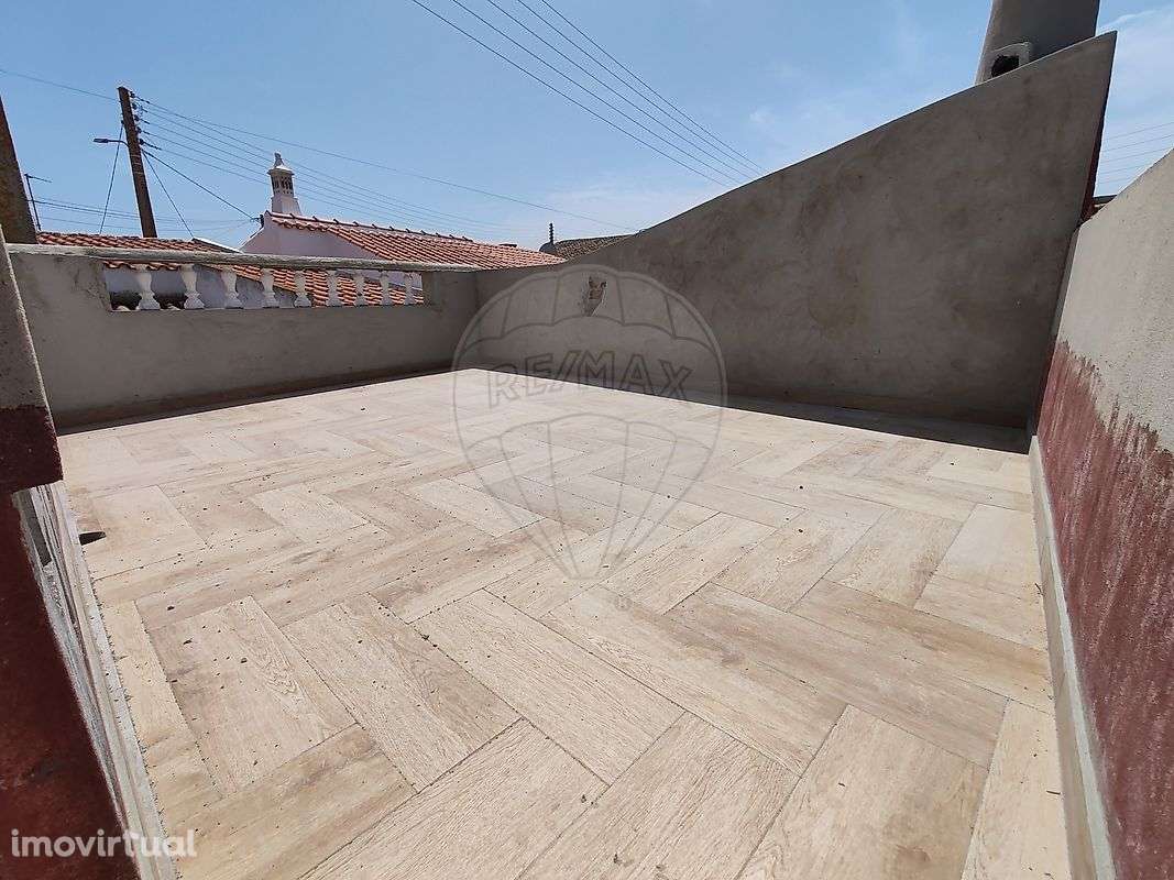 Moradia T1 para venda - Grande imagem: 3/17