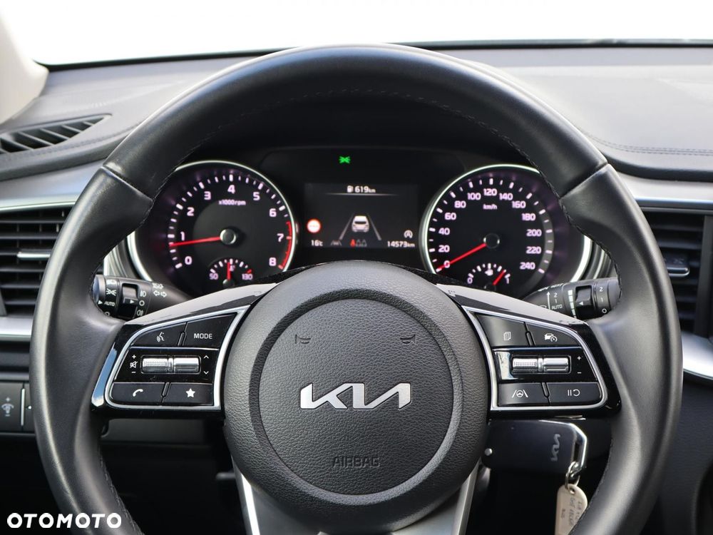 Kia XCeed 1.5 T-GDI M - 10