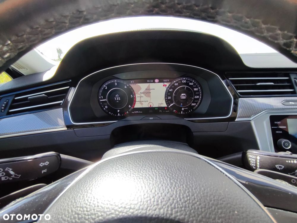Volkswagen Passat Alltrack - 12