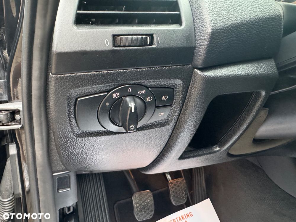 BMW Seria 1 120d - 25