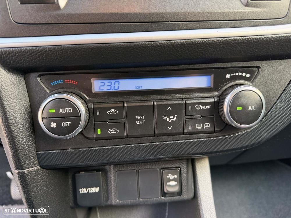 Toyota Auris 1.4 D-4D Exclusive - 39