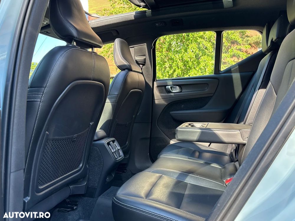 Volvo XC 40 D4 AWD Momentum Pro - 25