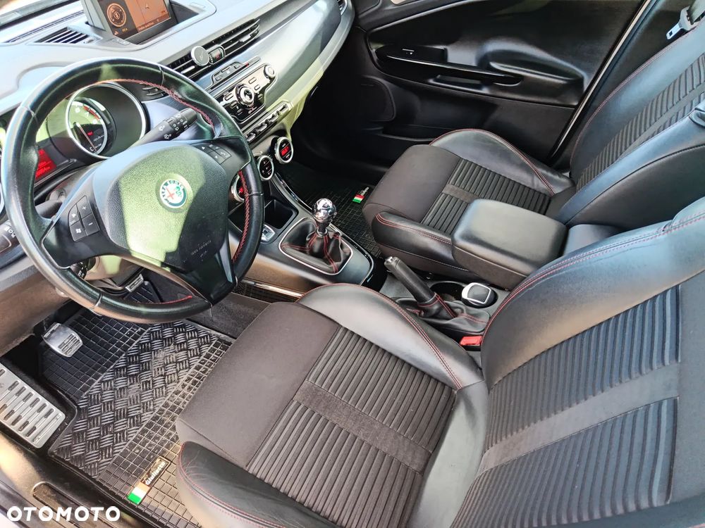 Alfa Romeo Giulietta 1.8 TBi 16V Quadrifoglio Verde - 31