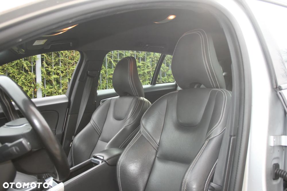 Volvo V60 D3 Drive-E Dynamic Edition (Momentum) - 28