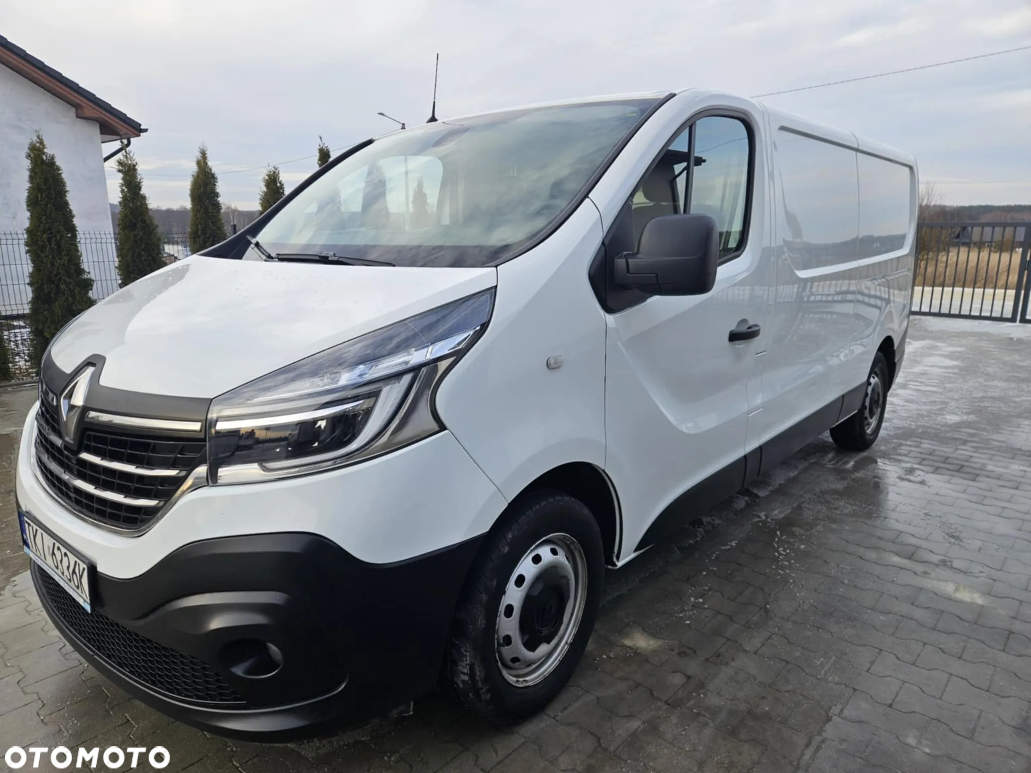 Renault TRAFIC - 2