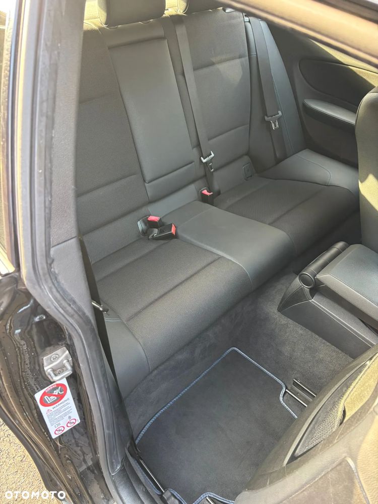 BMW Seria 1 - 18