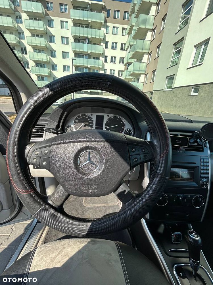 Mercedes-Benz Klasa B ver-200-7g--dct - 7