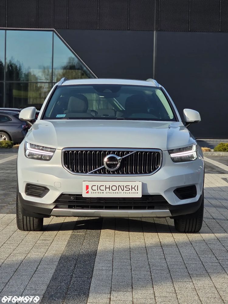 Volvo XC 40 T3 Momentum Pro - 4