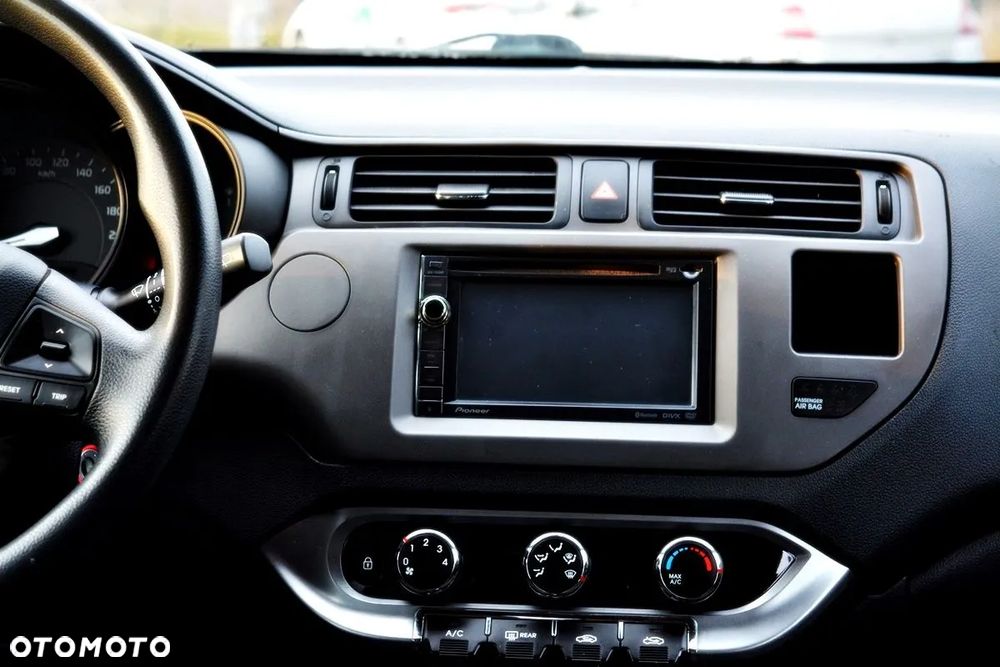 Kia Rio 1.2 Attract - 16