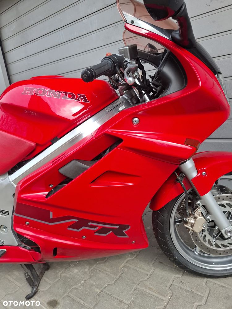 Honda VFR - 11