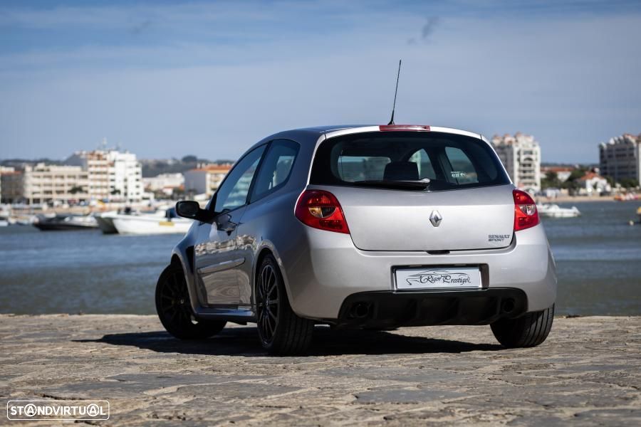 Renault Clio 2.0 16V Sport - 27
