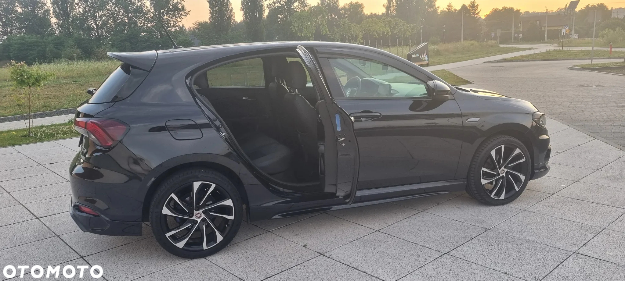 Fiat Tipo 1.4 T-Jet 16v Sport - 22