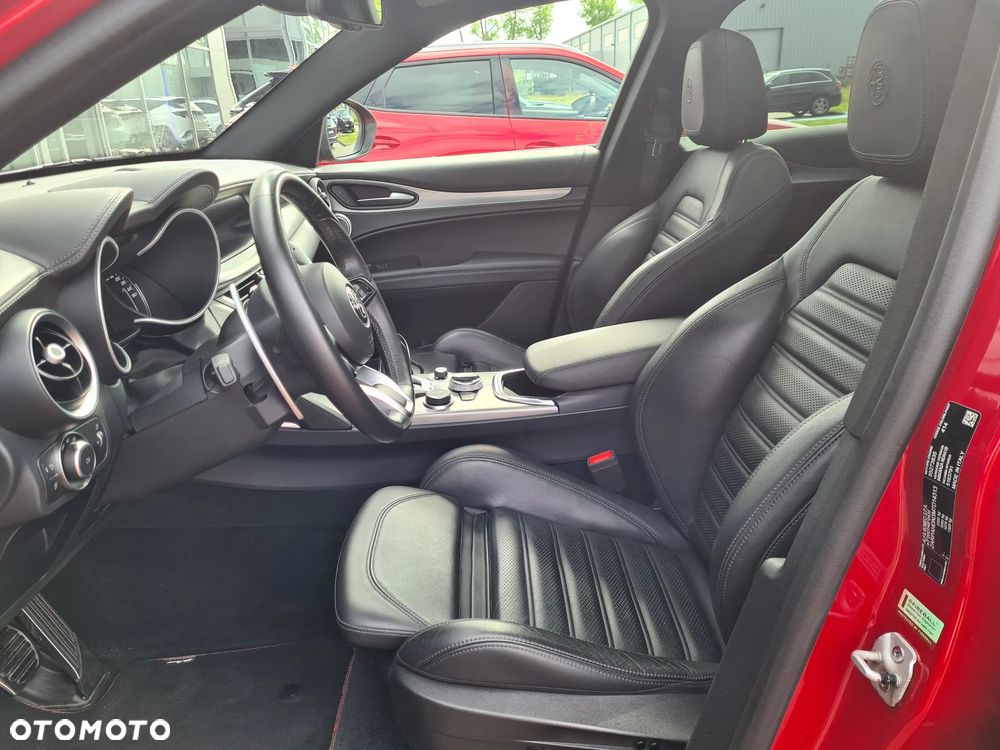 Alfa Romeo Stelvio 2.0 Turbo Veloce Q4 - 11