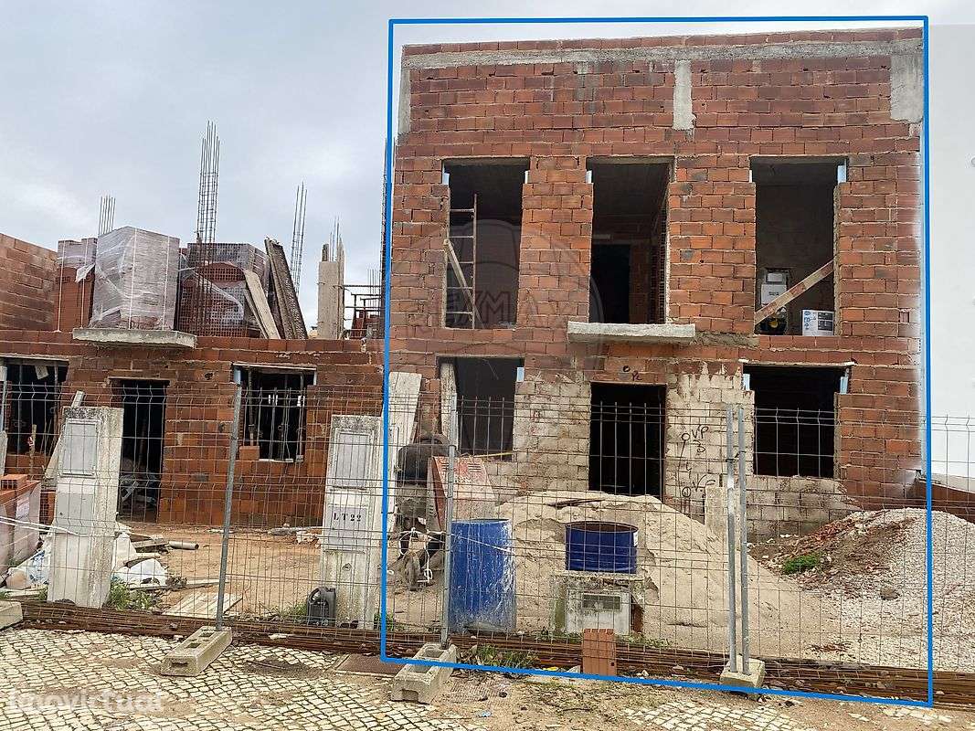 Moradia T4 para venda - Grande imagem: 2/16