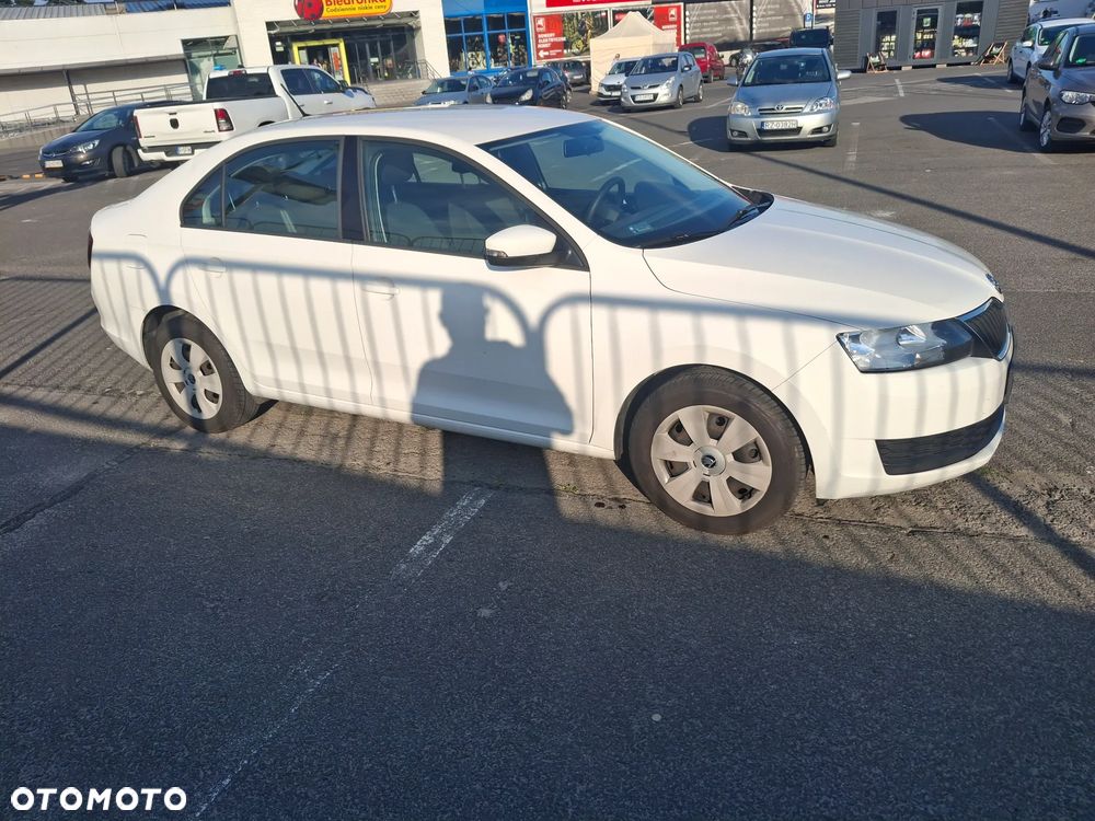 Skoda RAPID 1.0 TSI Active - 14