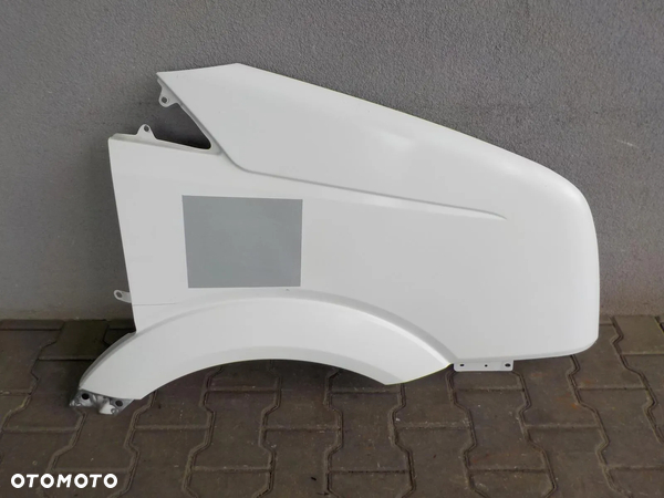 VW CRAFTER BŁOTNIK PRAWY PRZÓD BEZ RDZY