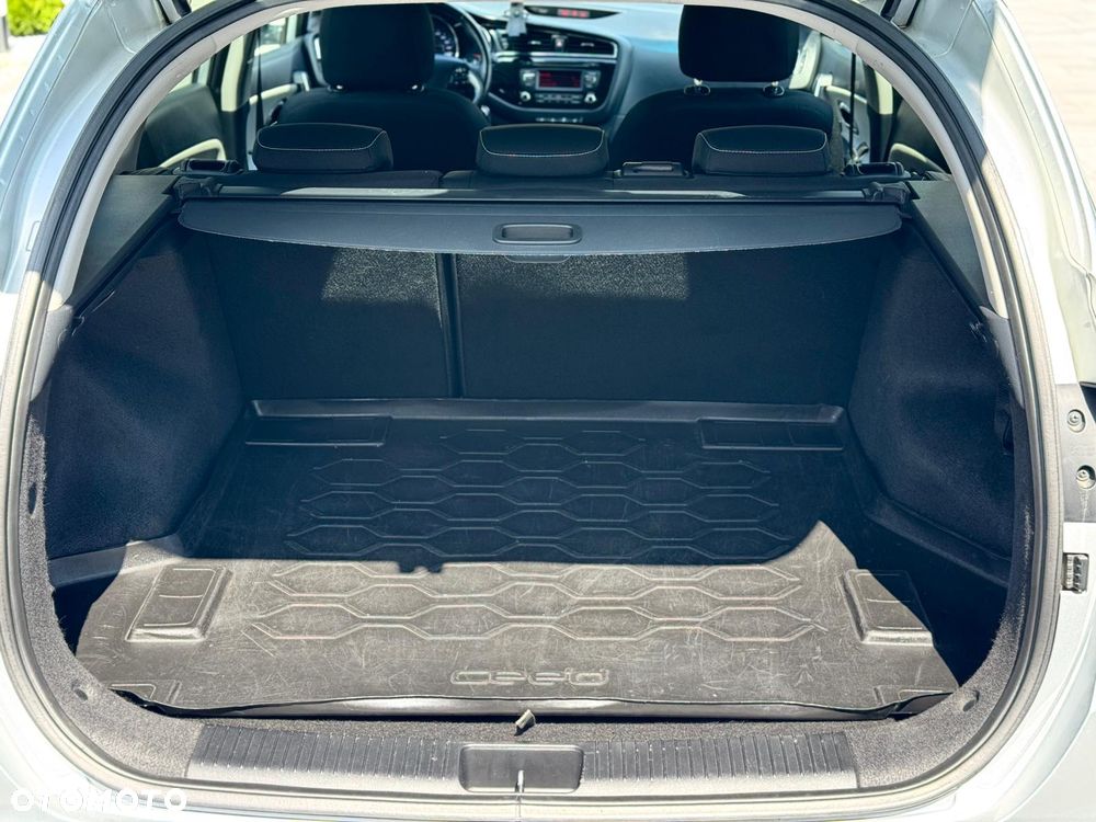 Kia Ceed 1.6 GDI DCT Platinum Edition - 12
