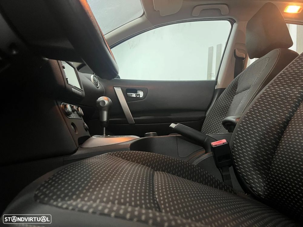 Nissan Qashqai 2.0 dCi Acenta AT FPD - 27