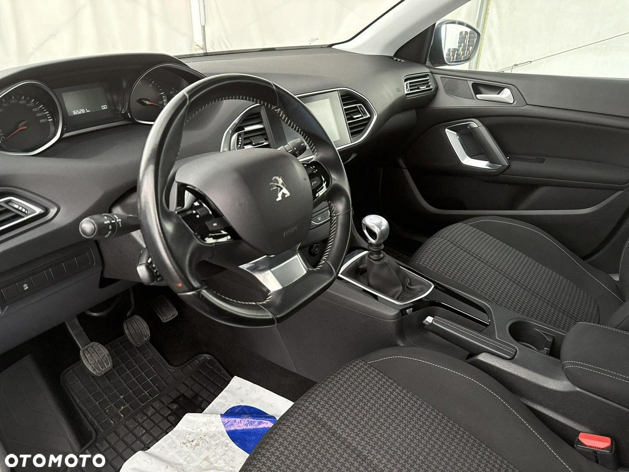 Peugeot 308 - 13