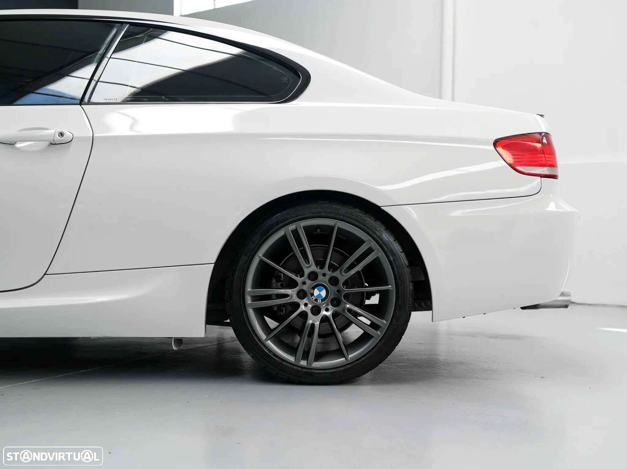 BMW 320 d Coupe - 16