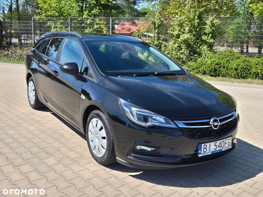 Opel Astra 1.6 D (CDTI) Start/Stop Dynamic - 11
