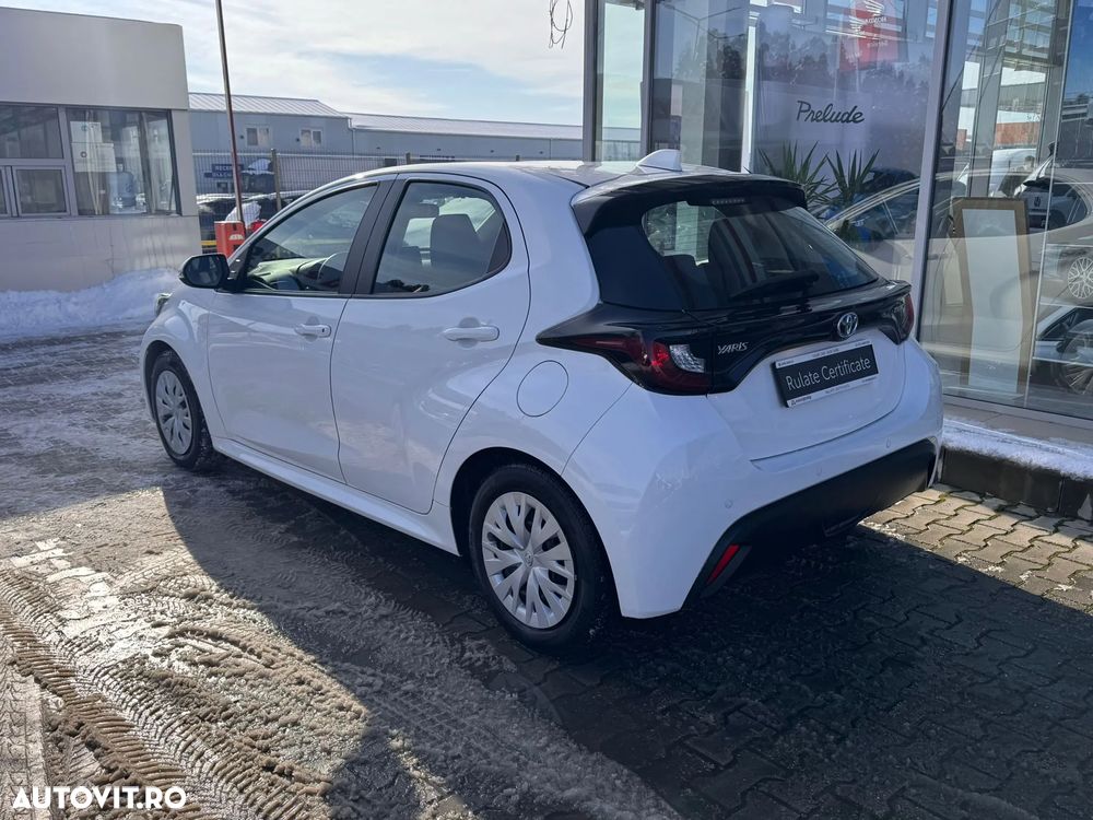 Toyota Yaris - 8