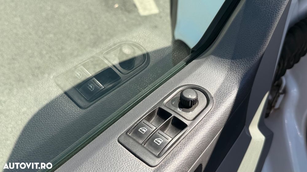 VOLKSWAGEN Transporter 2015 — imagine 17