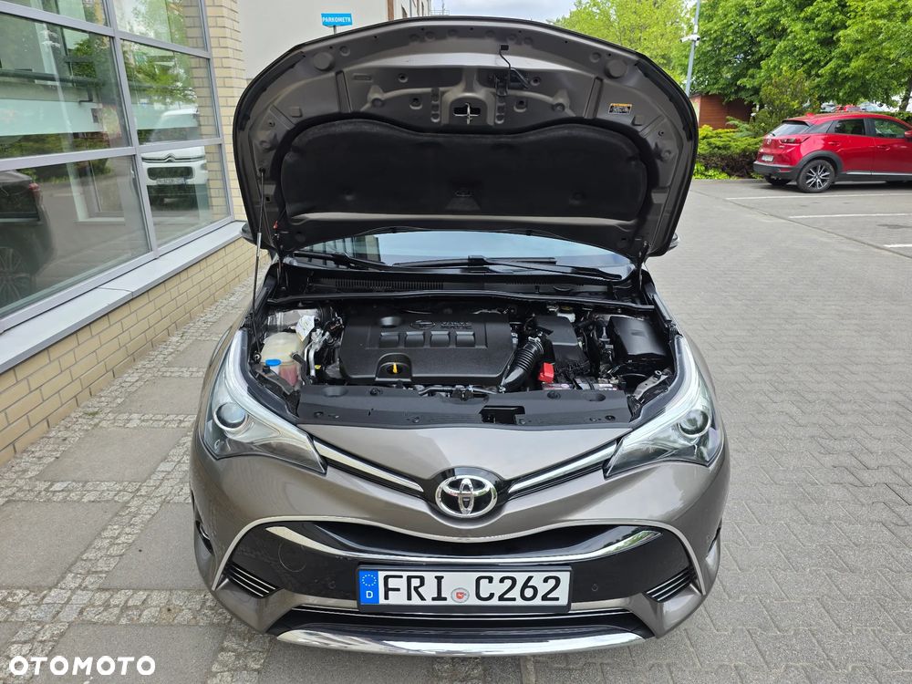 Toyota Avensis - 12