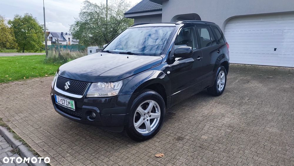 Suzuki Grand Vitara 2.0 De Luxe - 27
