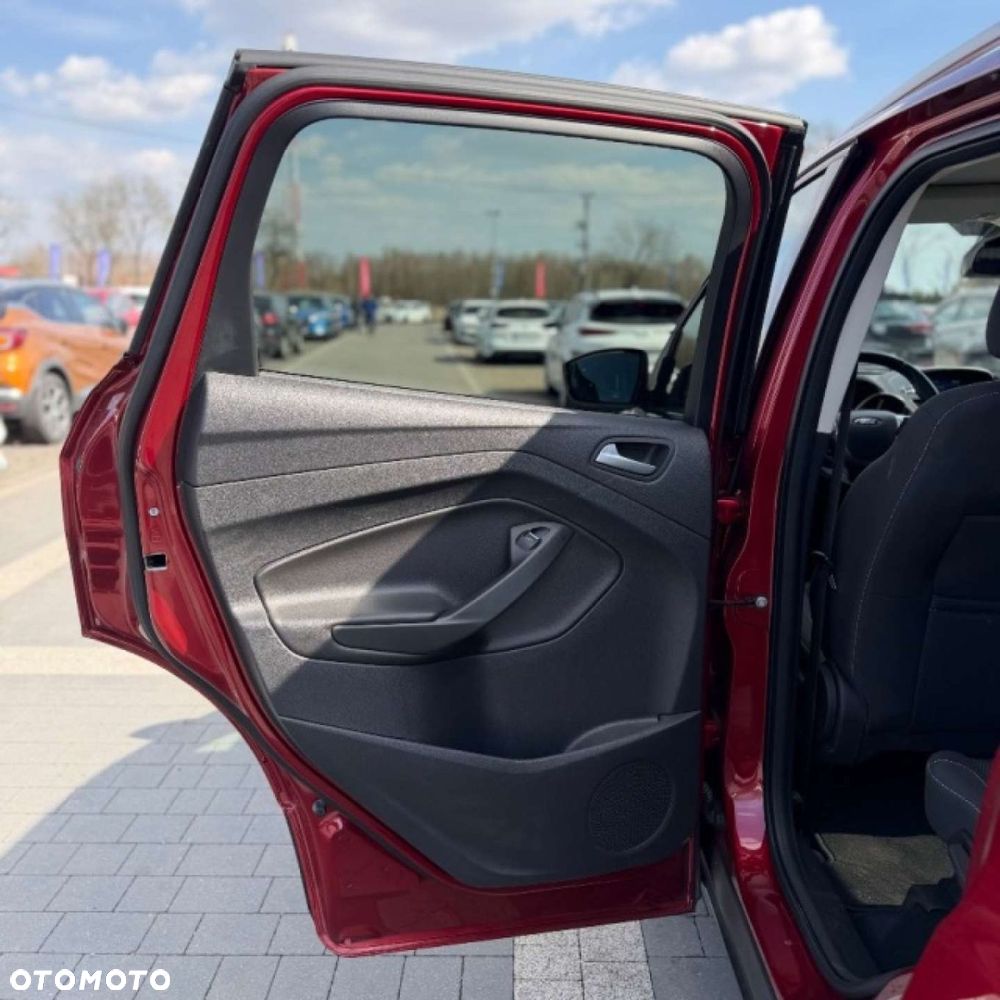 Ford Kuga 1.5 EcoBoost 2x4 Titanium - 22