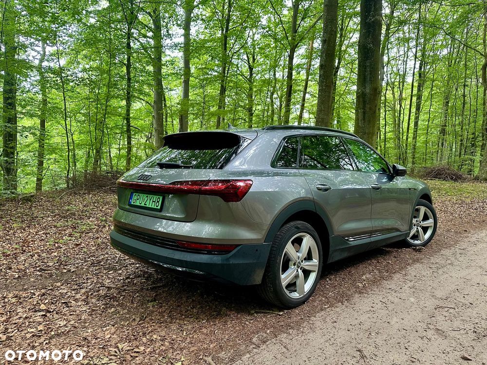 Audi e-tron 50 quattro - 22